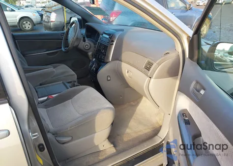 2008 Toyota Sienna Le z USA, uszkodzony, nr VIN 5TDZK23C28S209316